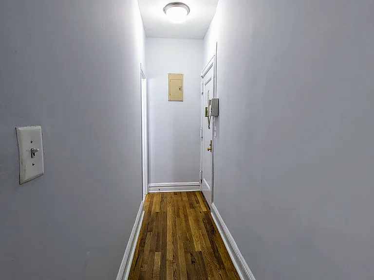 511 E 78th St #2G-515 — Photo 5