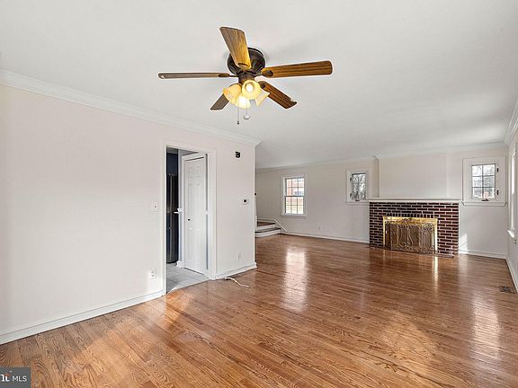 4th image of 401 Jackson Ave