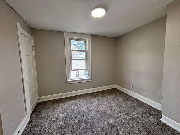 5th image of 707 Federal St