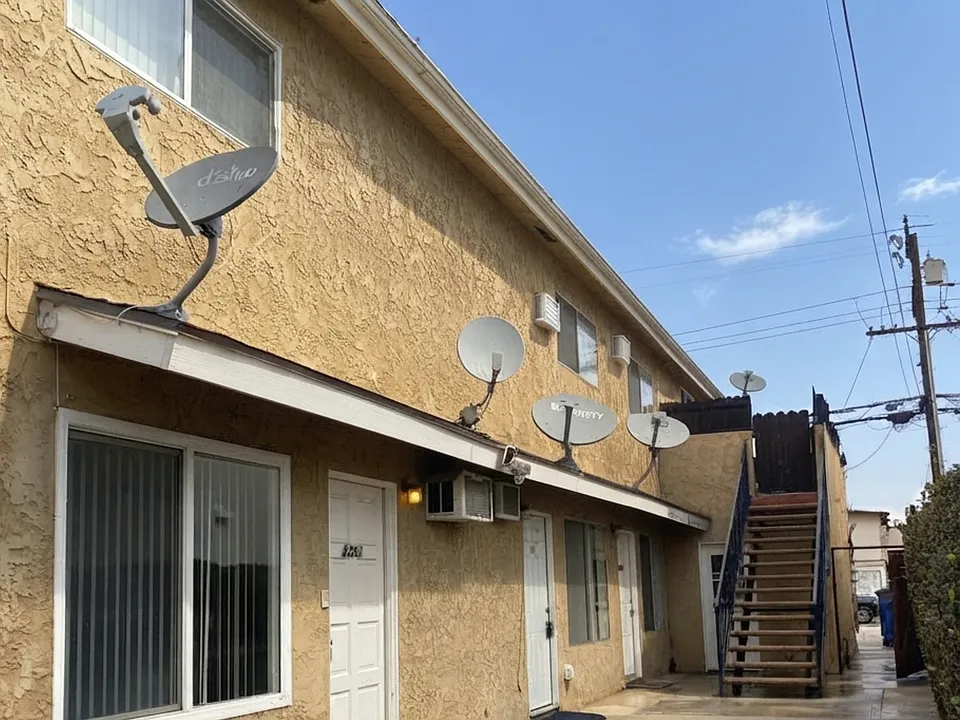 4259 Farquhar Ave., Los Alamitos, CA 90720