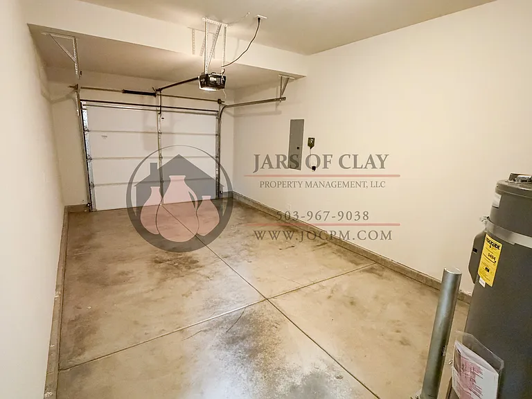4742 Fanno Ridge Ln NE — Photo 5
