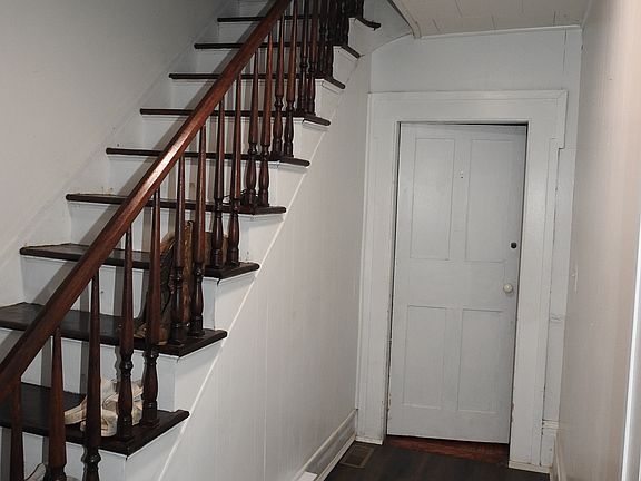 2nd image of 66 E Main St