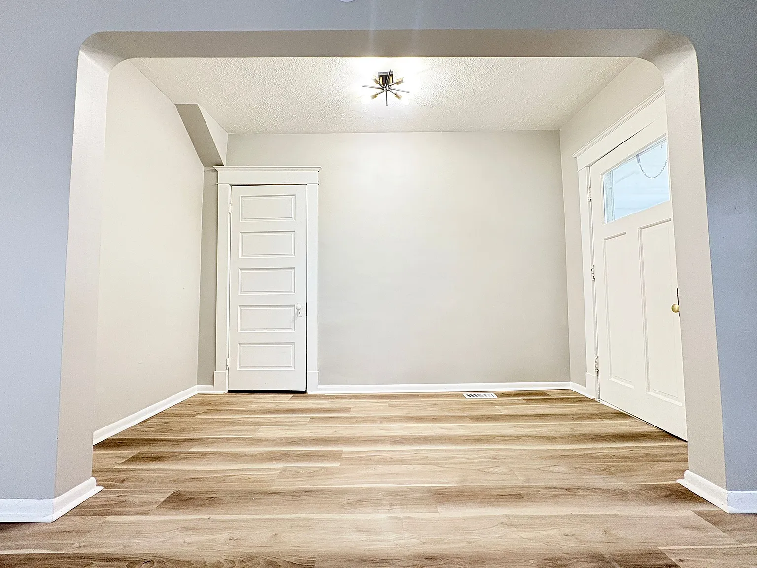 2 bed, $850 — Photo 3