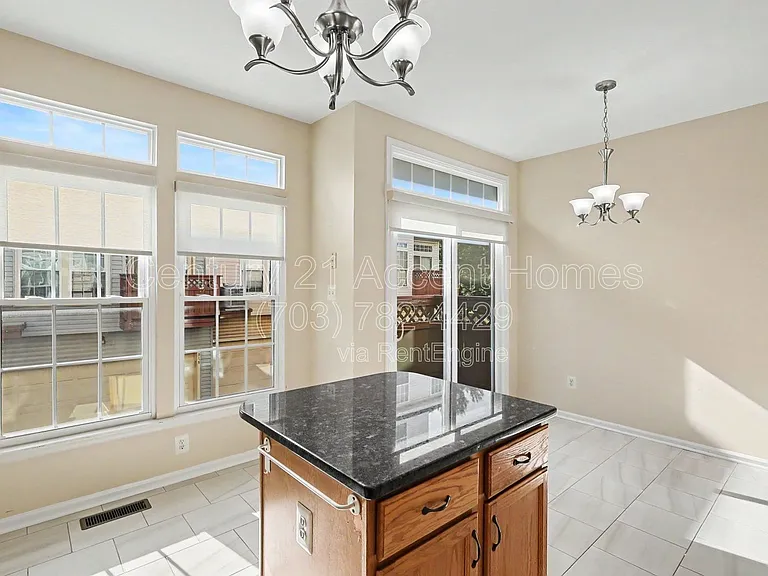 968 Harrison Cir — Photo 14