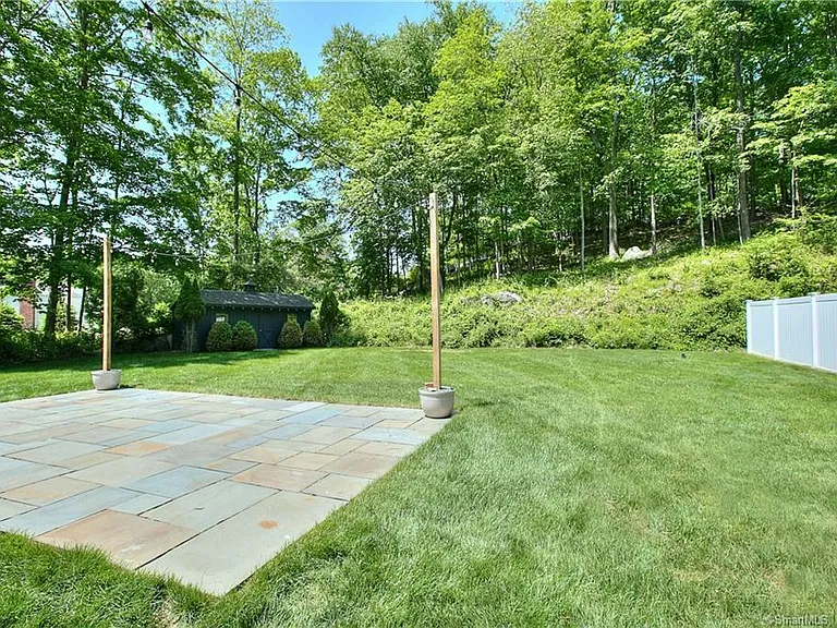 5 Old Mill Rd — Photo 31
