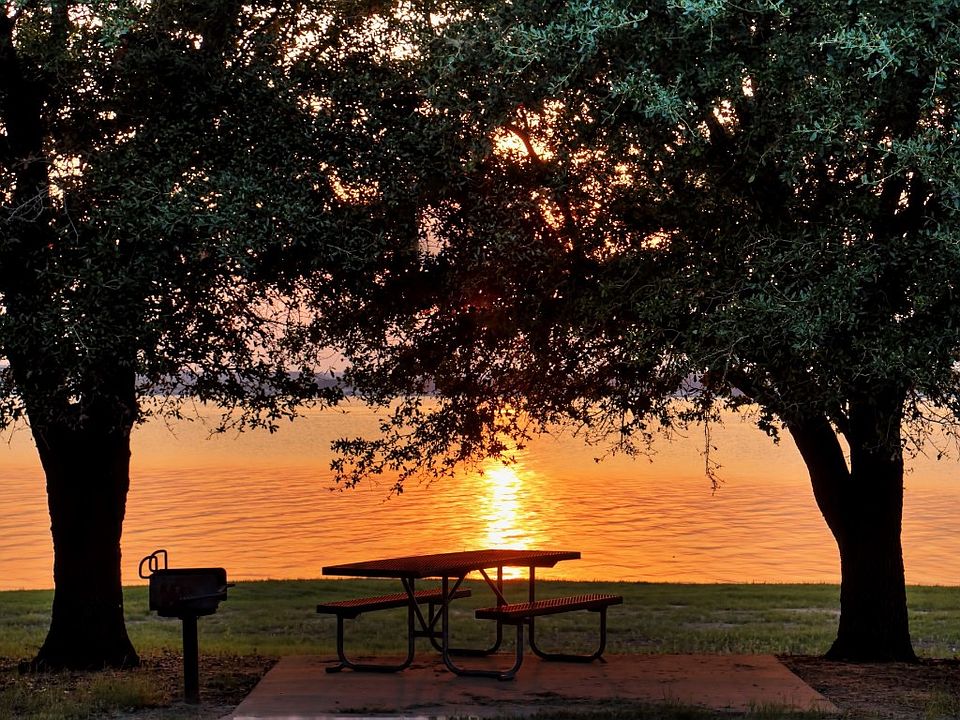 10079 Lakeview Ct, Whitney, TX 76692 MLS 20352438 Zillow