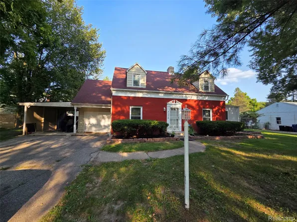 3115 Circle Dr, Flint, MI 48507