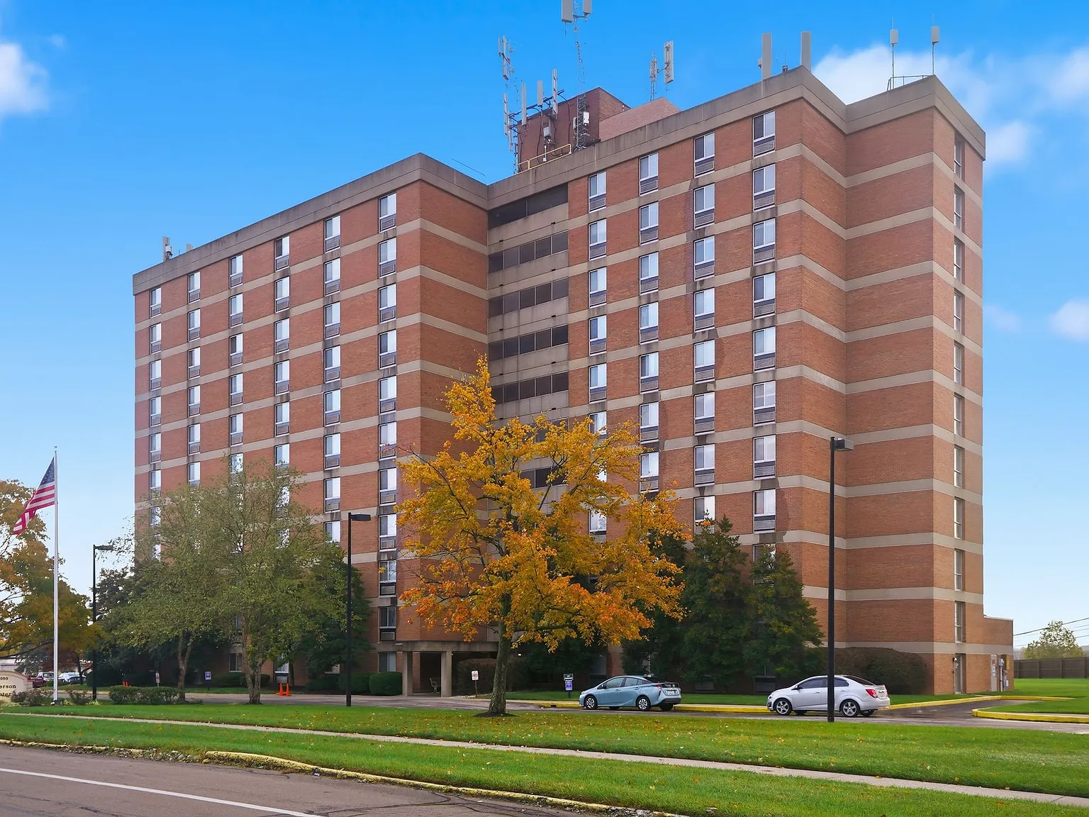 Emerson Center Senior Apartments - 62 & Older — Photo 2
