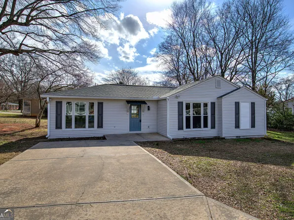 30 Grove Cir, Cartersville, GA 30120