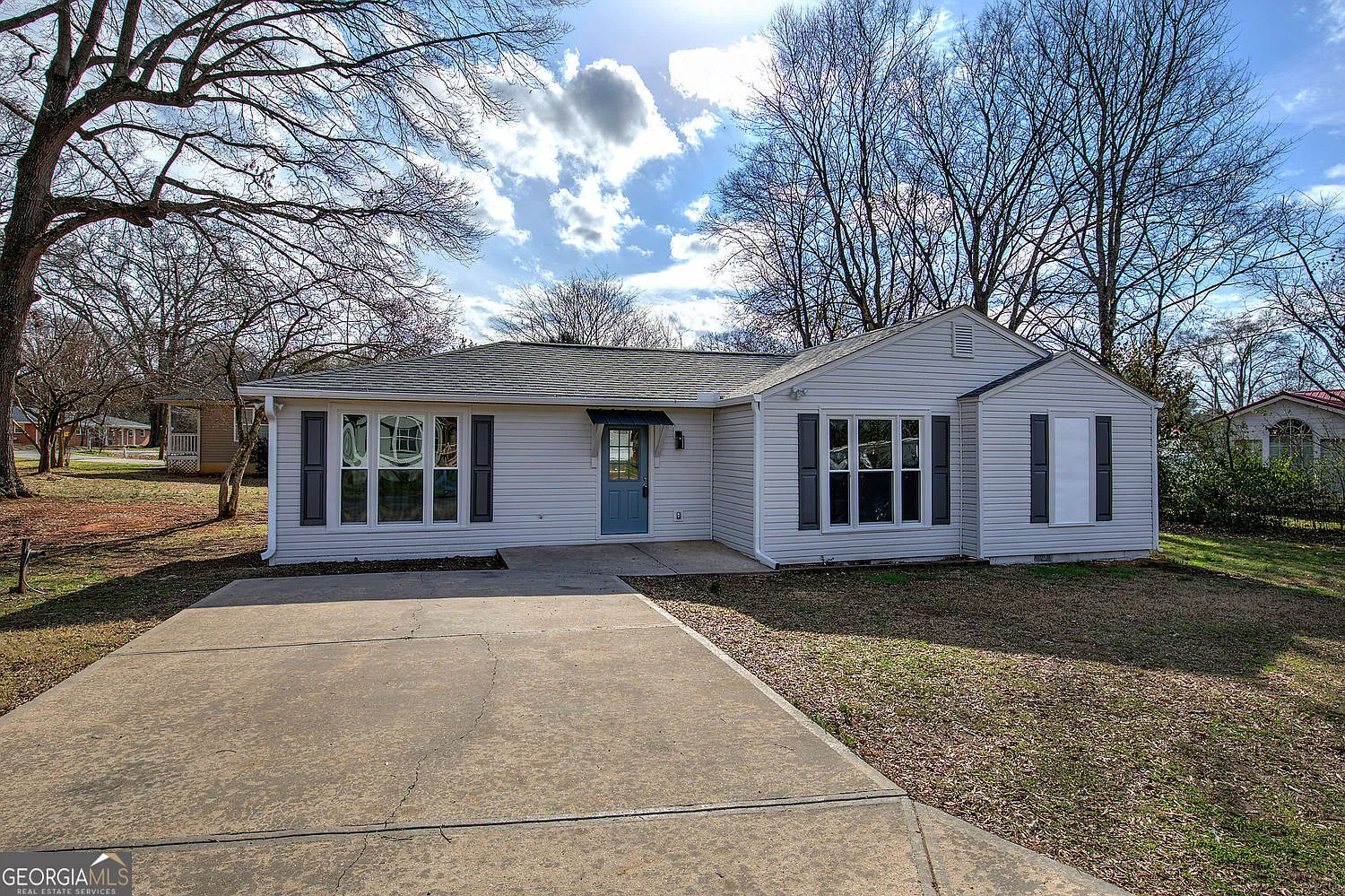 30 Grove Cir photo 1
