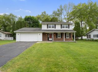 1741 Lochmoor Blvd, Jackson, MI 49201