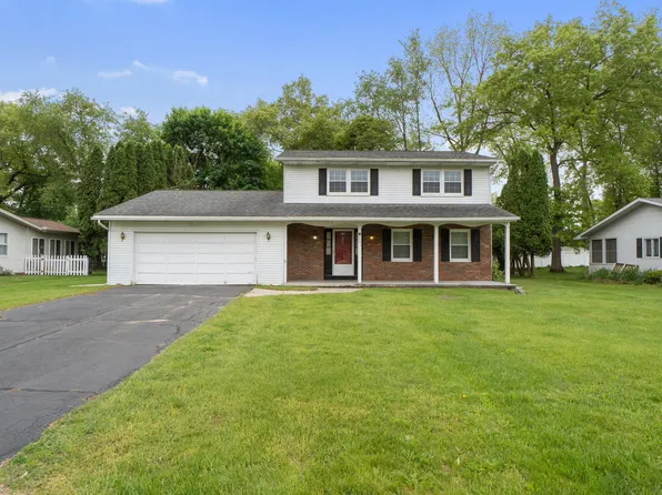 1741 Lochmoor Blvd, Jackson, MI 49201