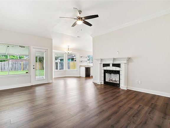 3rd image of 2624 Delta Pointe Dr