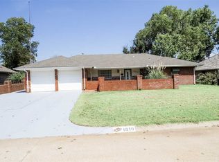 1810 Live Oaks, Enid, OK 73703