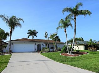 924 SW 52nd St, Cape Coral, FL 33914