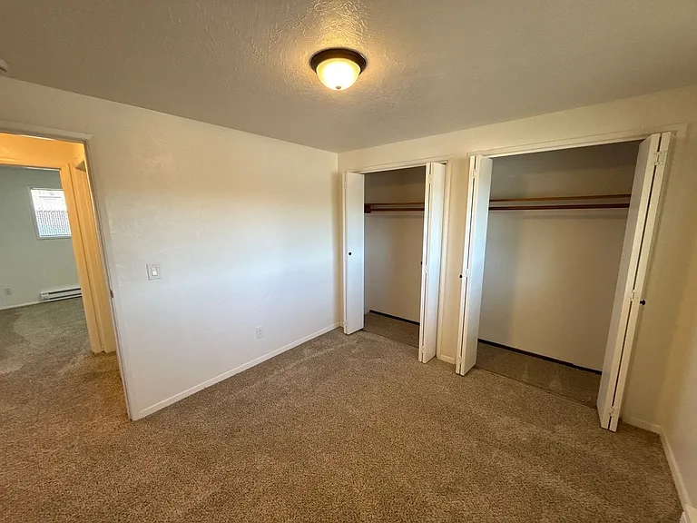 926 SE Uglow Ave #3 — Photo 13