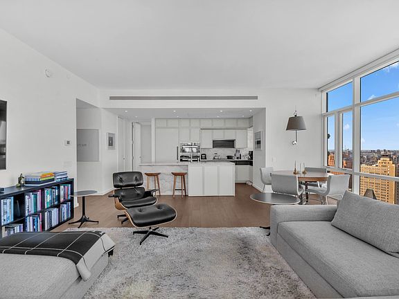 4th image of 5 Beekman St #40B