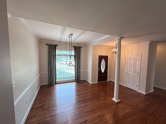 2nd image of 1423 Porch Swing Ln