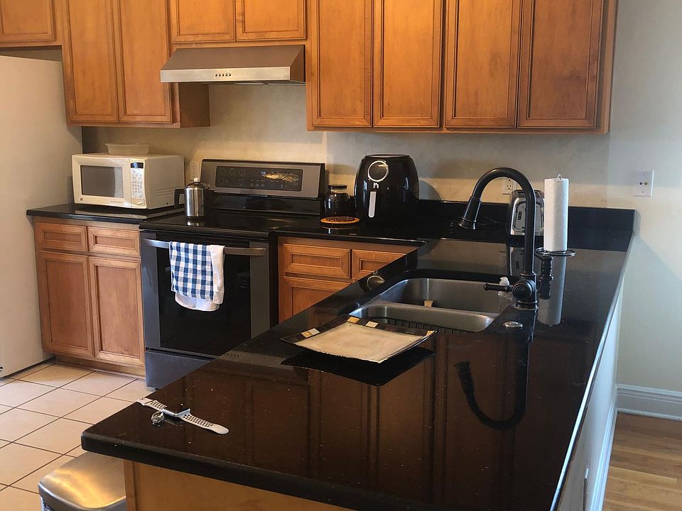 1st image of 3514 Lands End Ln