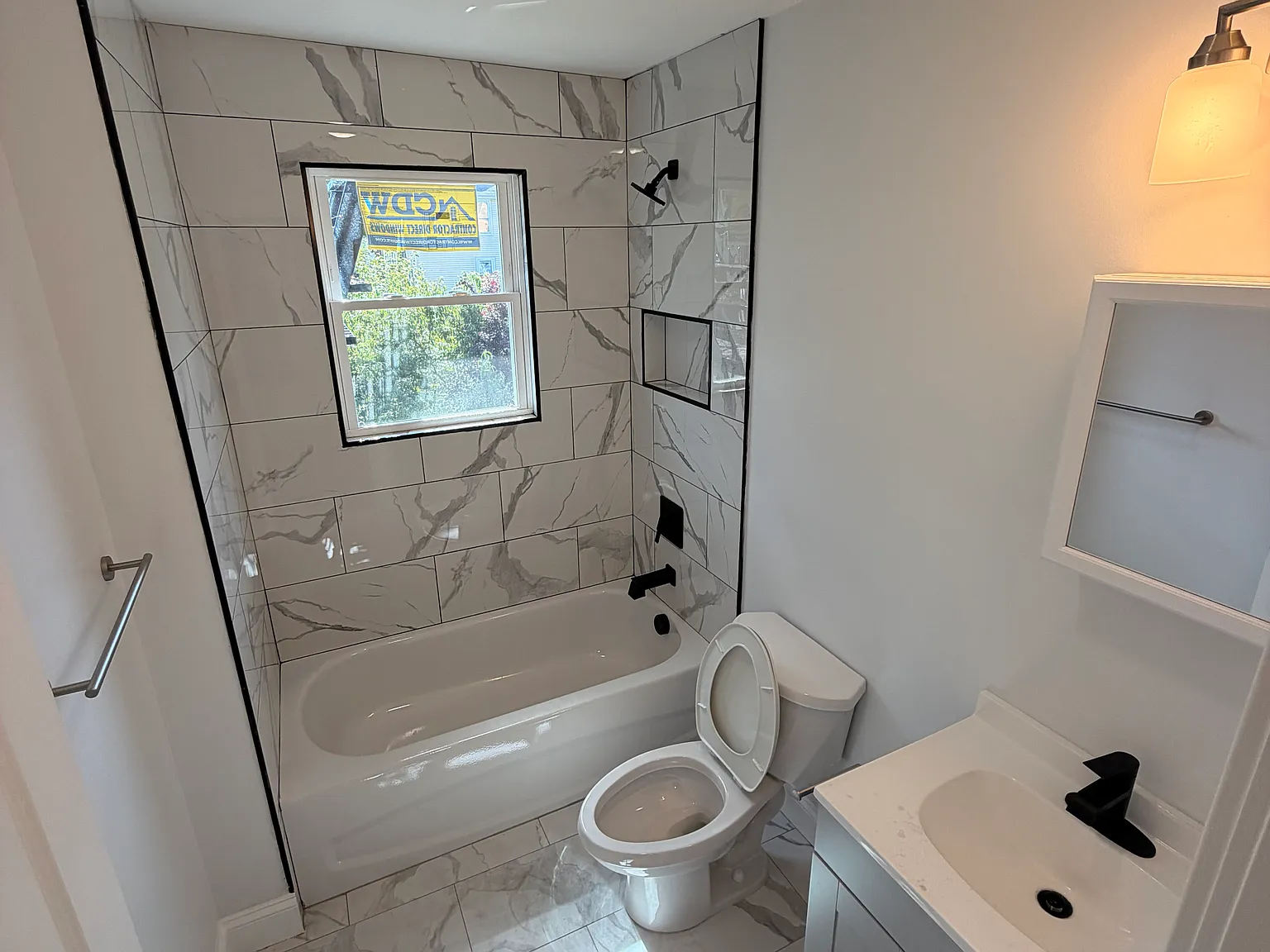 3 bed, 750 sqft, $3,450 — Photo 2
