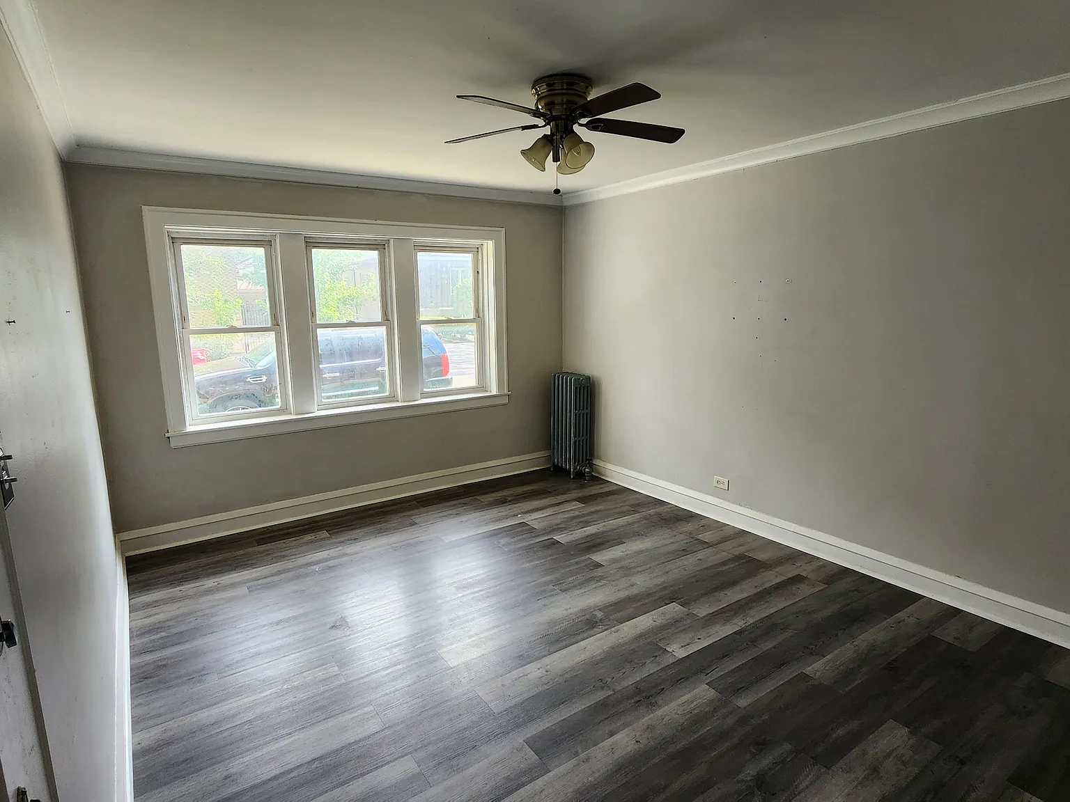 2 bed, 922 sqft, $1,700 — Photo 1