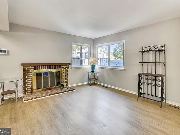 5th image of 18469 Stone Hollow Dr