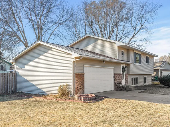 7909 Girard Ct N, Brooklyn Park, MN 55444