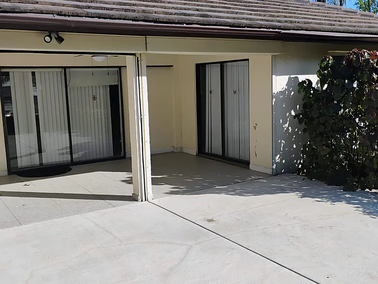27157 Edenbridge Ct — Photo 37