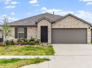 752 Cedarbrook Dr, Fort Worth, TX 76131