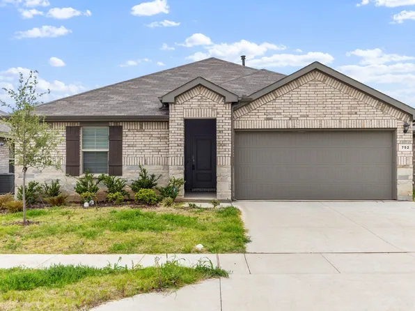 752 Cedarbrook Dr, Fort Worth, TX 76131