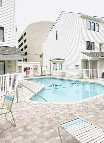 1 bed, 1.5 bath, 1050 sqft, $1,600 — Photo 4