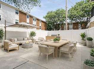 108 Eldert St, Brooklyn, NY 11207