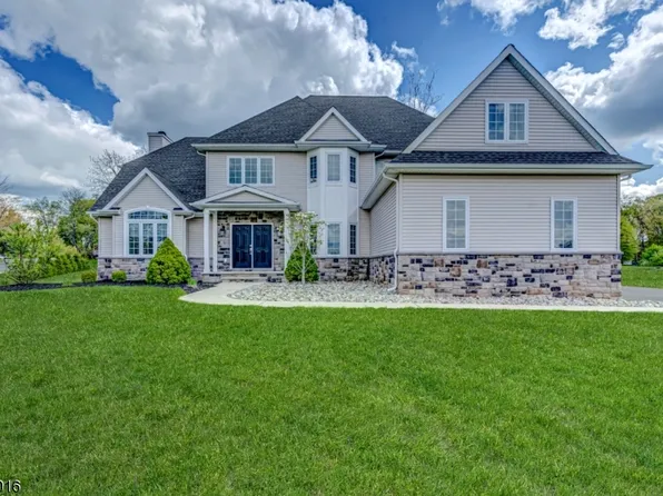 3 Fawn Run Ln, Branchburg Twp., NJ 08876