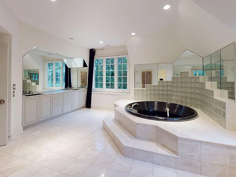 9629 Eagle Ridge Dr — Photo 36