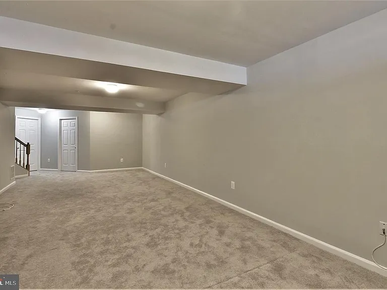 10707 Croydon Ct — Photo 20