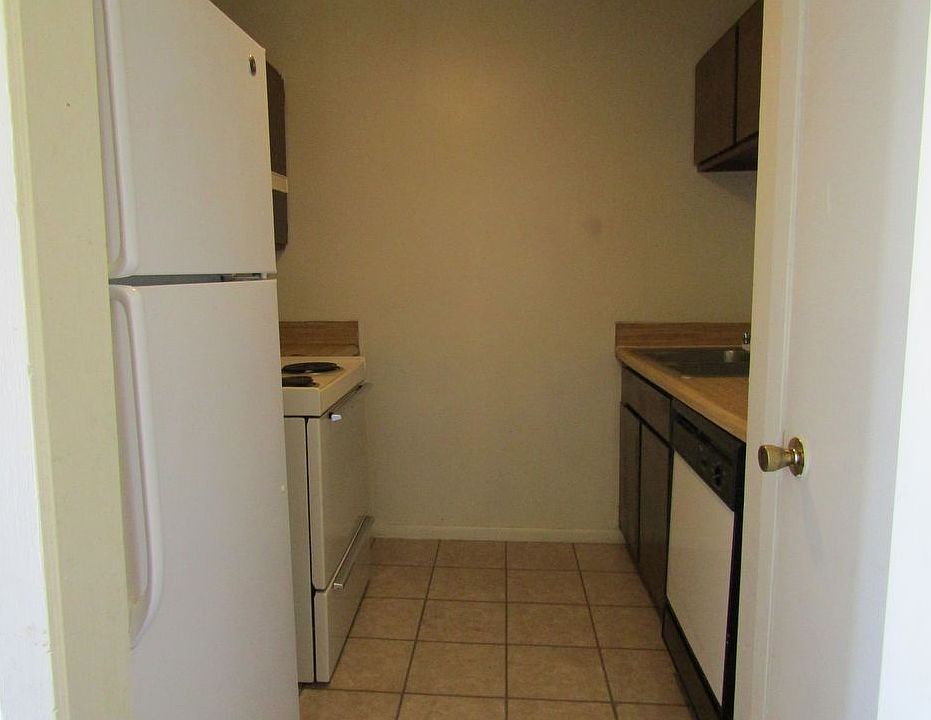 2nd image of 4110 Arthur St