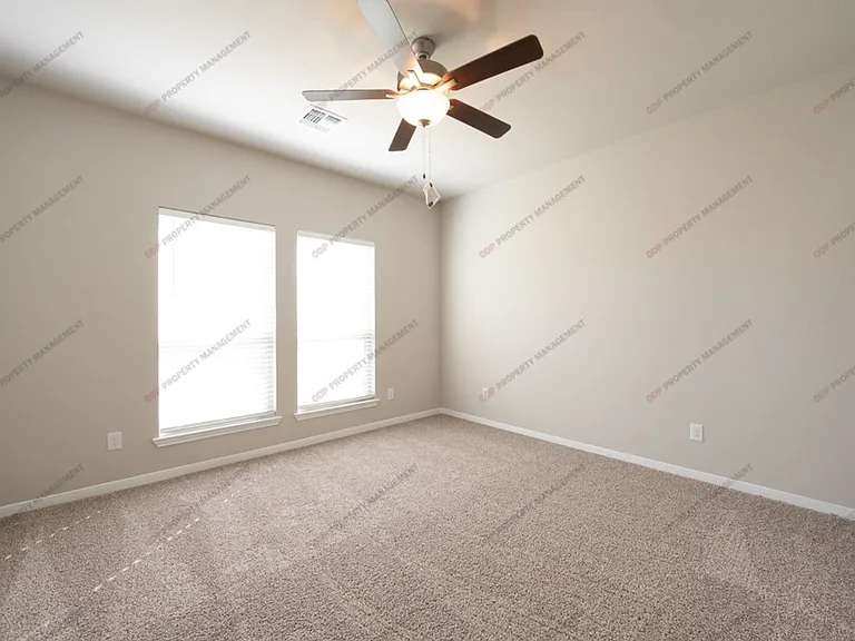 5432 Friars Loop — Photo 18