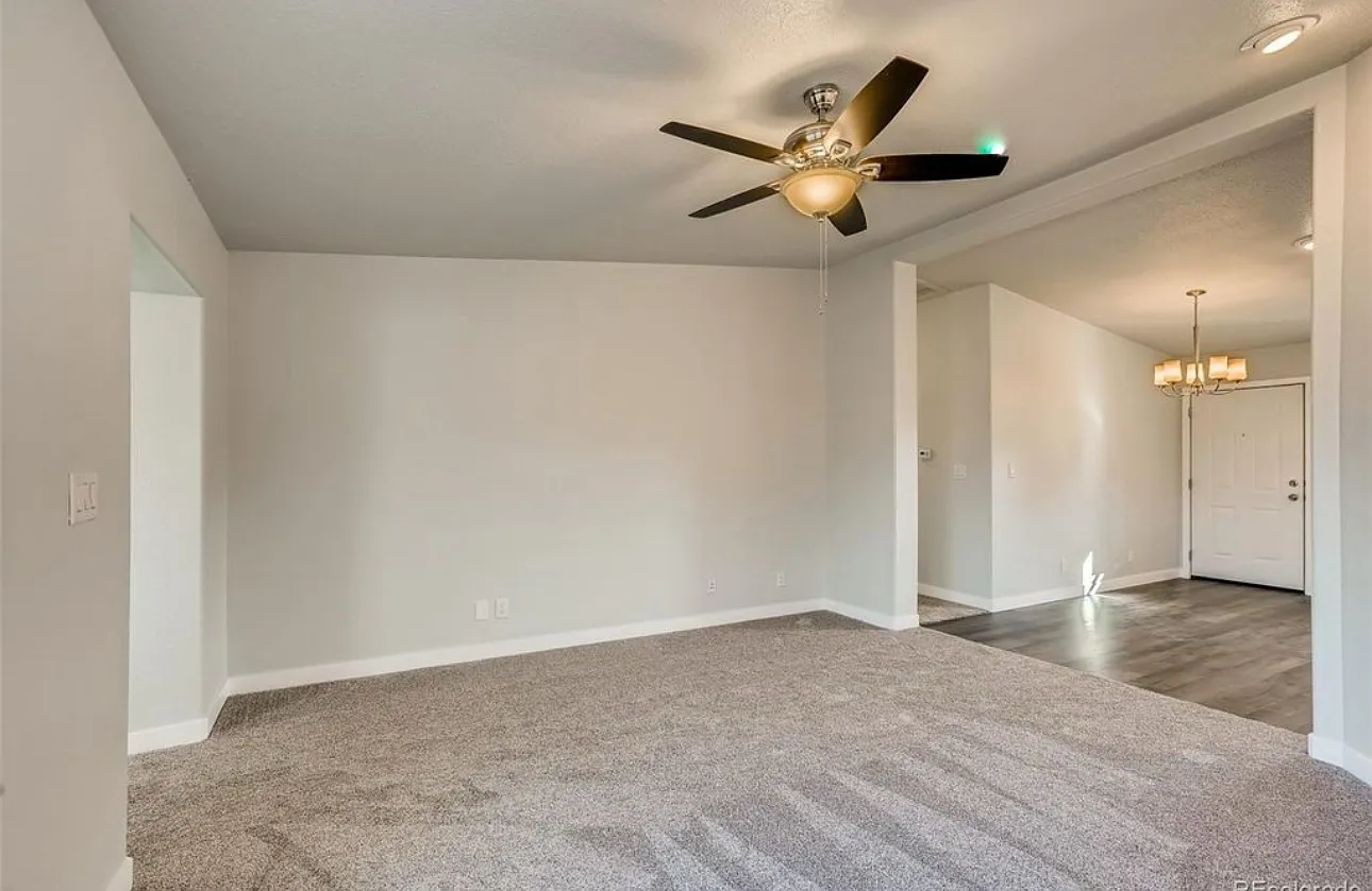 3 bed, 1325 sqft, $2,400 — Photo 4
