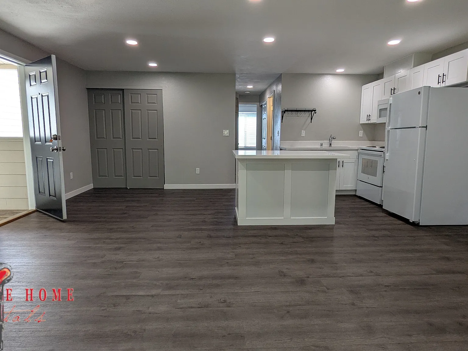 2 bed, 830 sqft, $1,880 — Photo 3