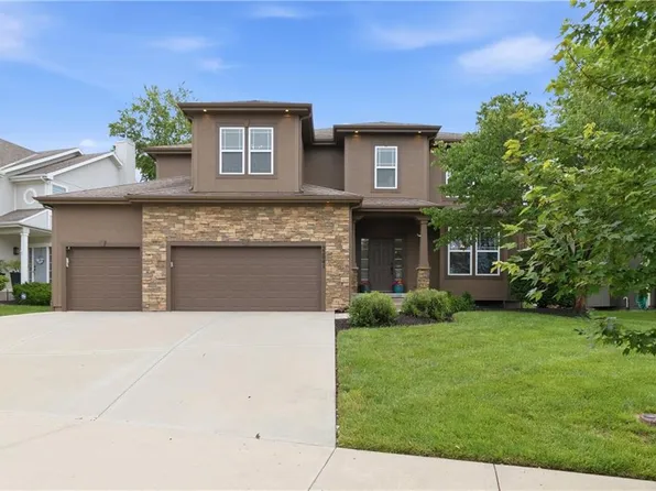 22041 W 98th St, Lenexa, KS 66220