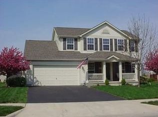 1960 Sunny Rock Ln, Grove City, OH 43123