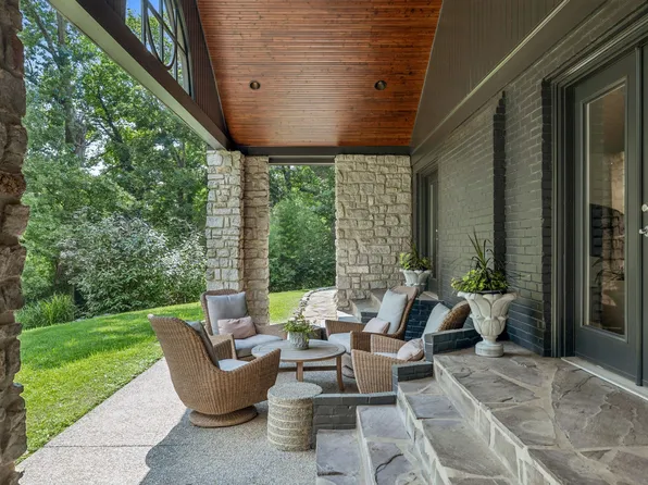 915 Overton Lea Rd, Nashville, TN 37220
