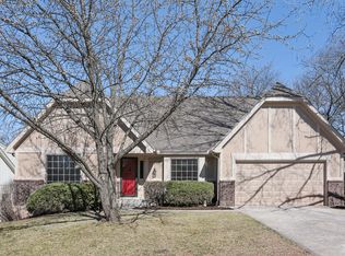 11800 W 99th Ter, Overland Park, KS 66214