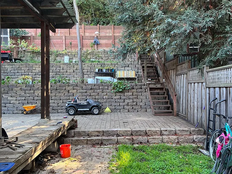 2400 Harrington Ave — Photo 5