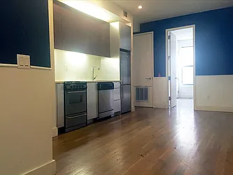 Rented by Loom Group