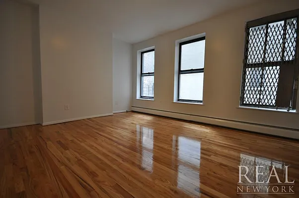 Rented by REAL New York | media 10