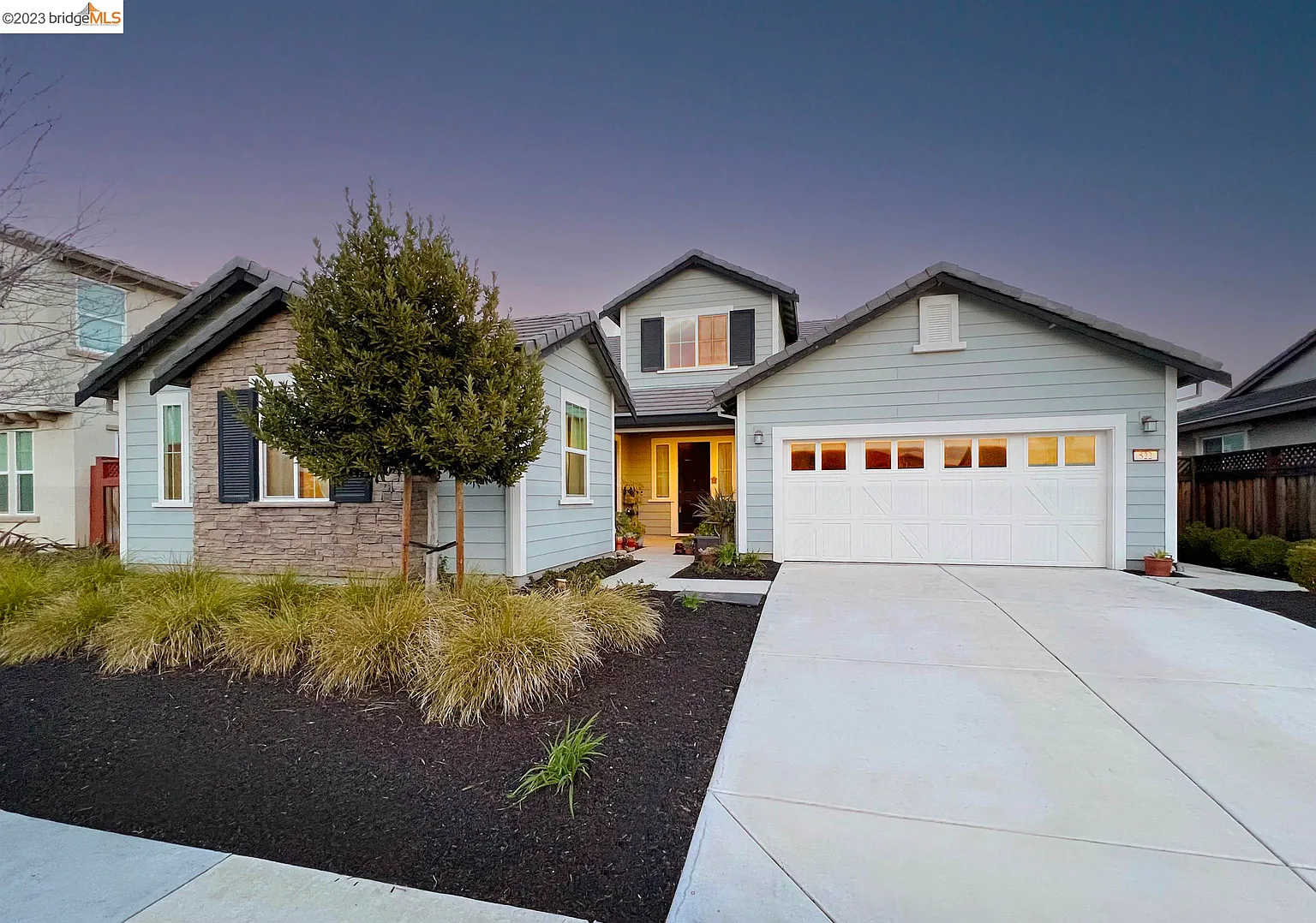 522 Mandevilla Dr photo 1