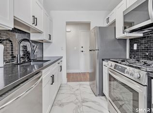 53 Carriage Dr #53, Milford, CT 06460