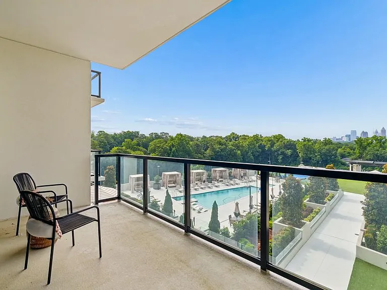 2425 Peachtree Rd NE #607 — Photo 21