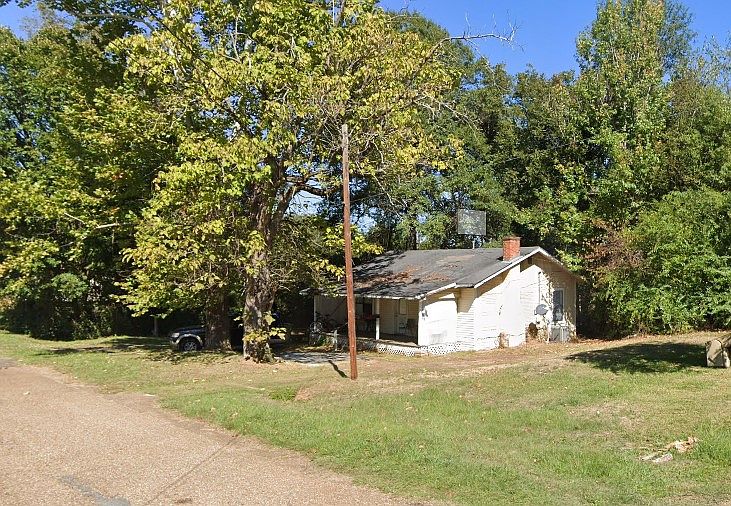 2nd image of 117 Polk Ave